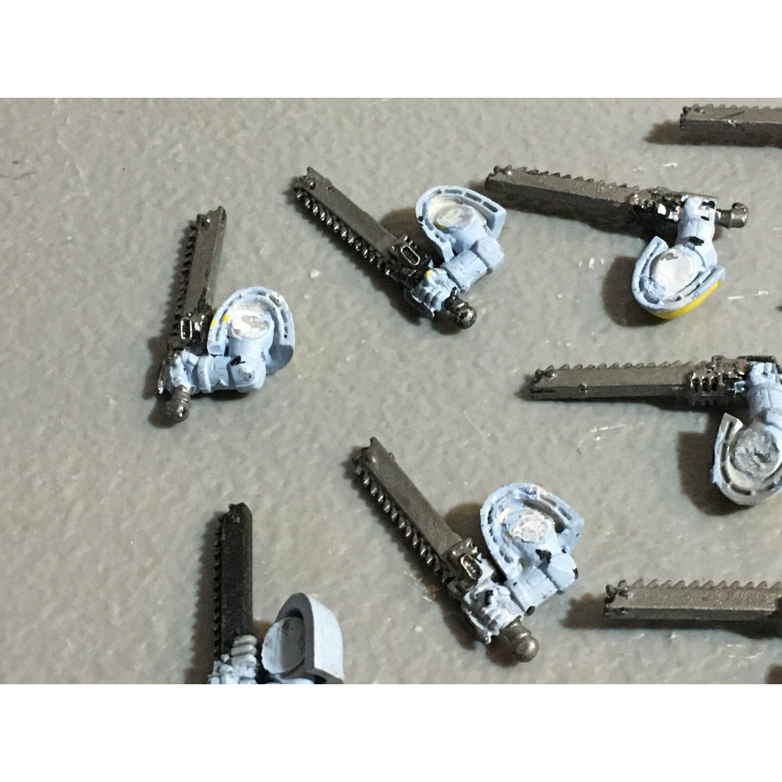 A22985 WARHAMMER 40K SPACE MARINES BITS LOT CHAINSWORD ARMS GW GAMES WORKSHOP
