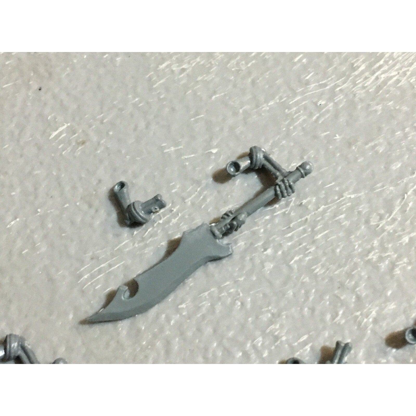 A23420 WARHAMMER FANTASY VAMPIRE COUNTS BITS LOT SKELETON WIGHT GREAT WEAPON ARM