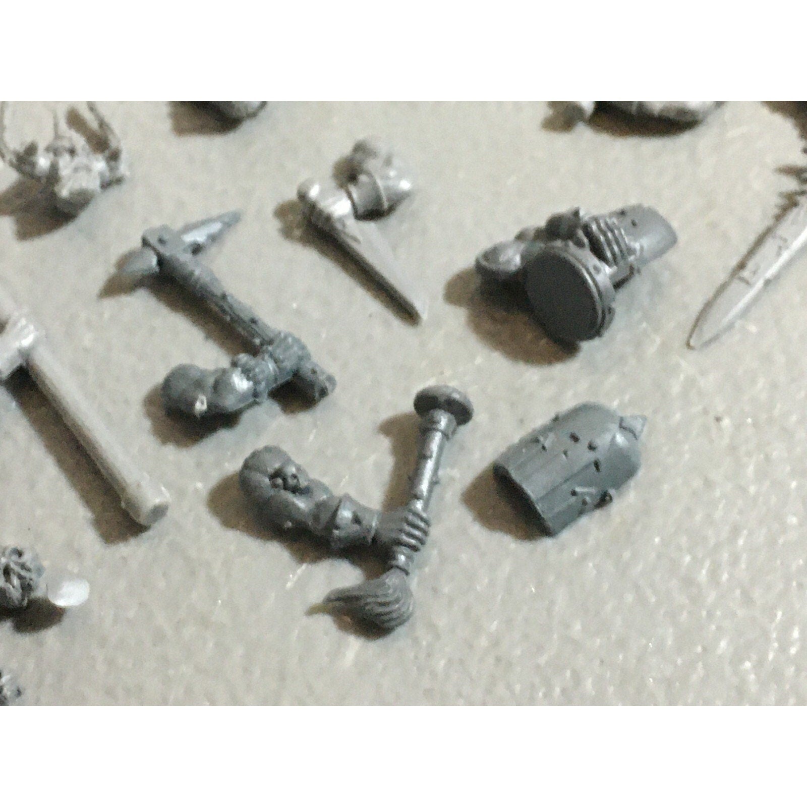A22182 WARHAMMER FANTASY CHAOS MORTALS BITS LOT MIXED MARAUDER COMMAND & ARMS GW