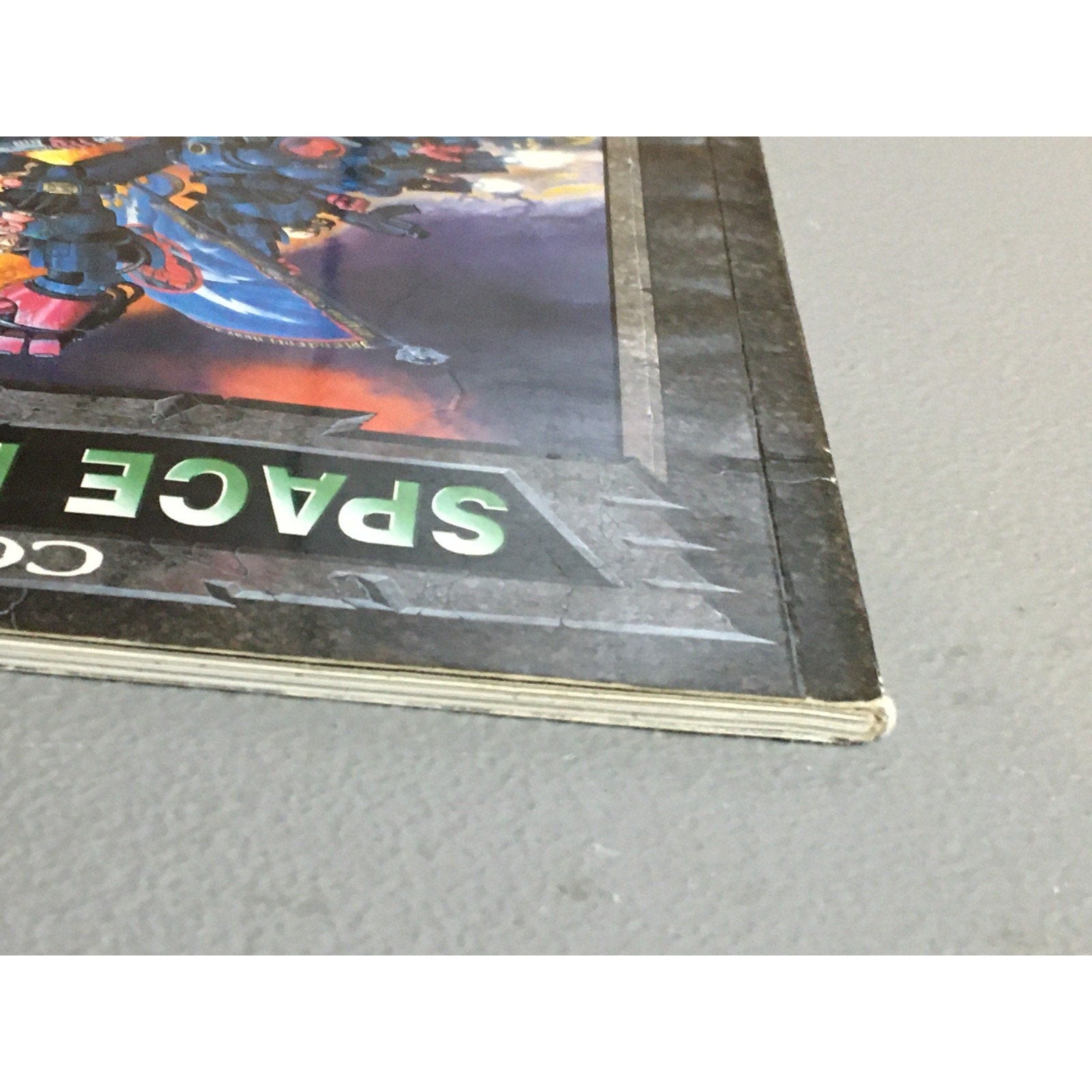 BOOK GAMES WORKSHOP WARHAMMER 40K 1998 CODEX SPACE MARINES SB USED PLAYED