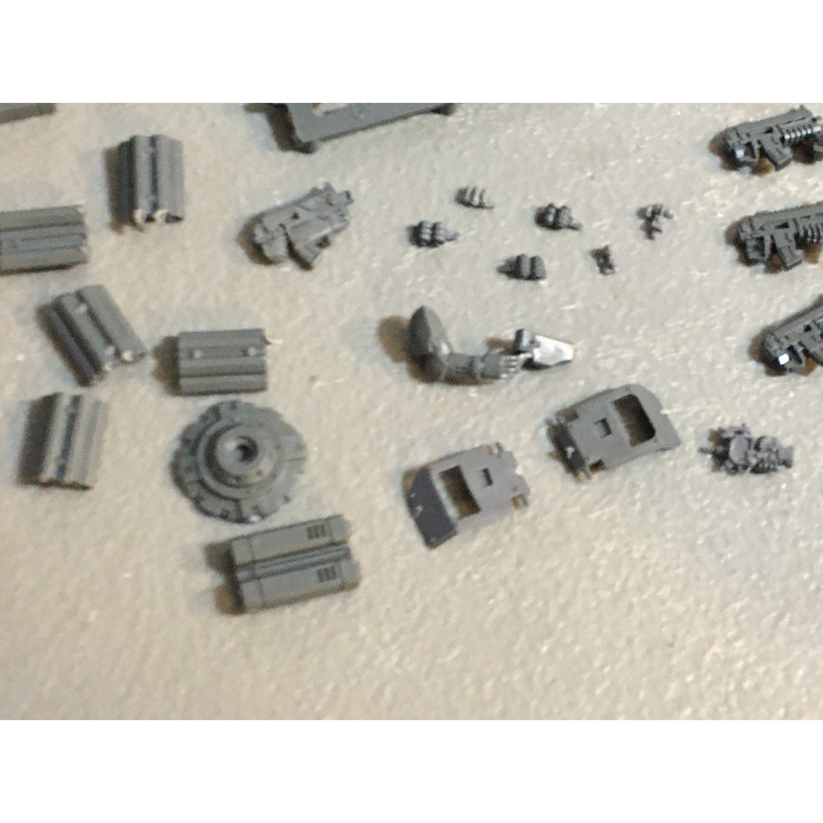 A29490 WARHAMMER 40K SPACE MARINES DARK ANGELS BITS LOT GRENADES BOLTERS GW