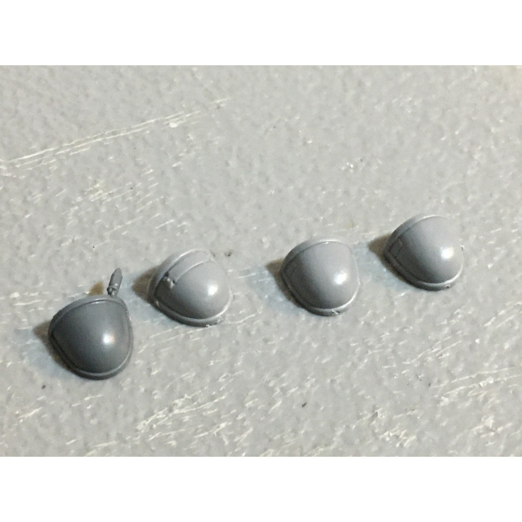 A29448 WARHAMMER 40K SPACE MARINES BITS LOT TORSO PARTS SHOULDER PADS GW