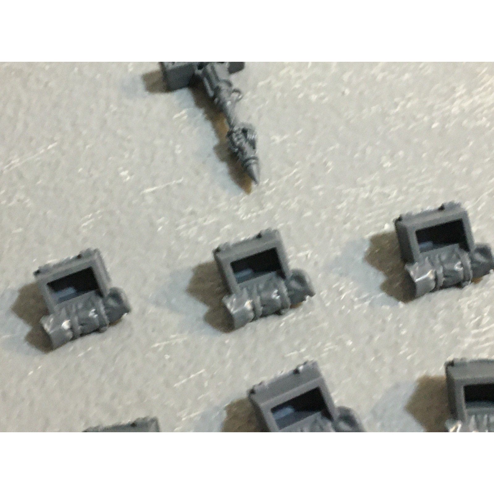 A29401 WARHAMMER 40K SPACE MARINES DARK ANGELS RAVENWING BIKE SADDLEBAG BITS LOT