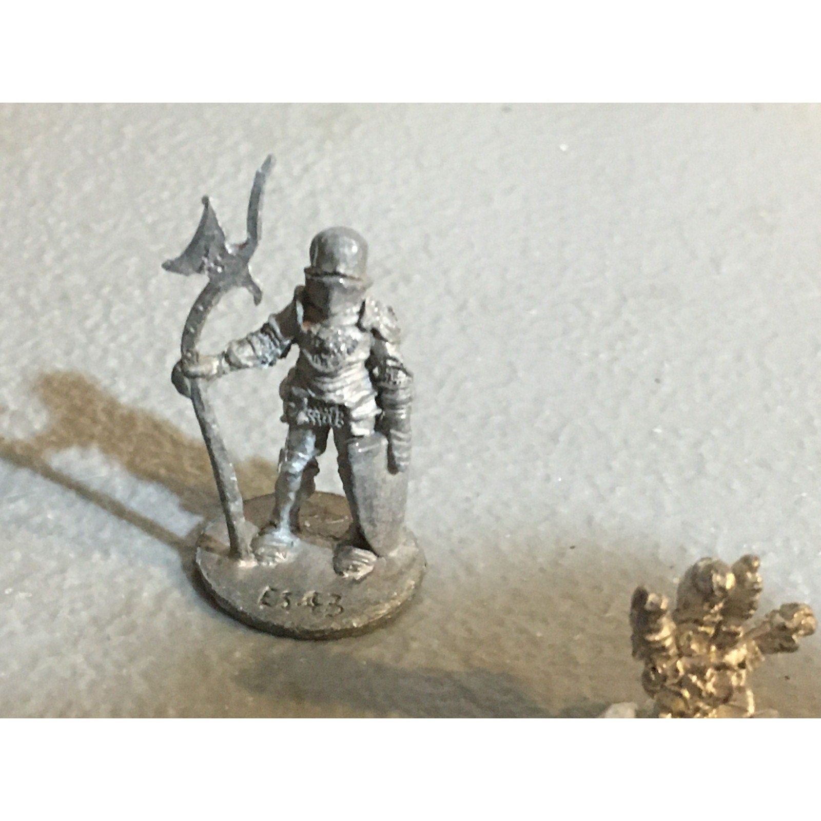A34032 UNKNOWN METAL MINIATURES FANTASY MIXED LOT CREATURE HUMAN WARRIOR