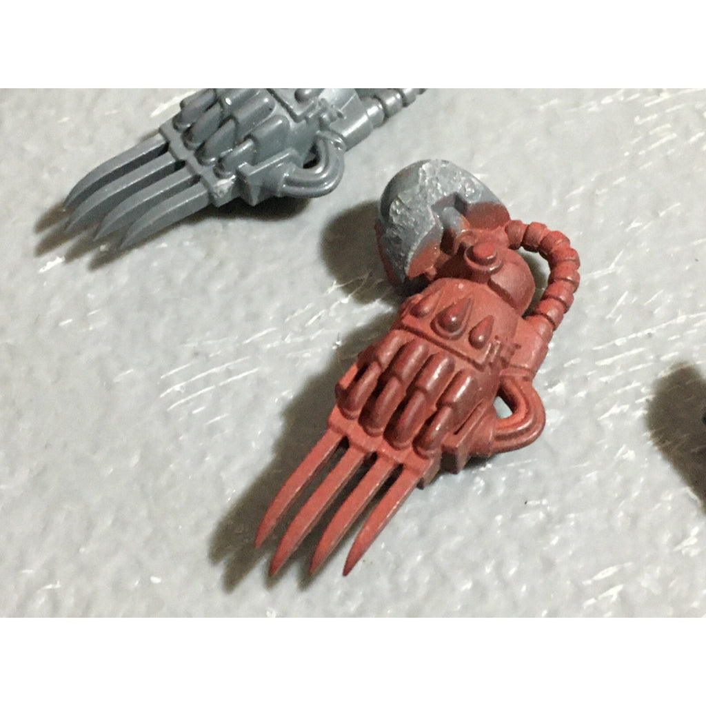 A22597 WARHAMMER SPACE MARINES BLOOD ANGELS MIXED CLAWS SHIELD BITS LOT GW