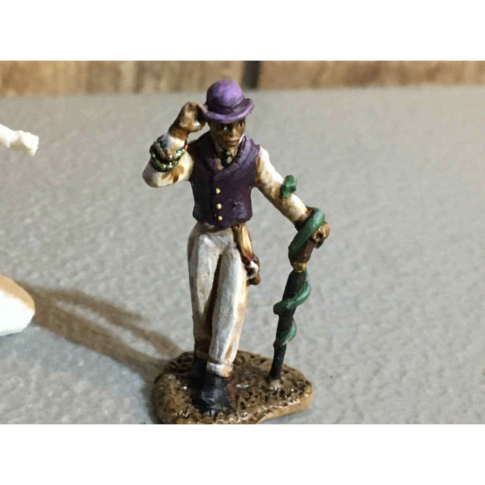 A30876 REAPER MINIATURES RMP HUMANS DETECTIVE FEMALE GUNNER