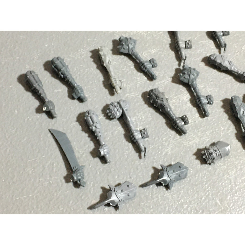 A22582 WARHAMMER FANTASY OGRE KINGDOMS BITS LOT HANDS GAMES WORKSHOP GW