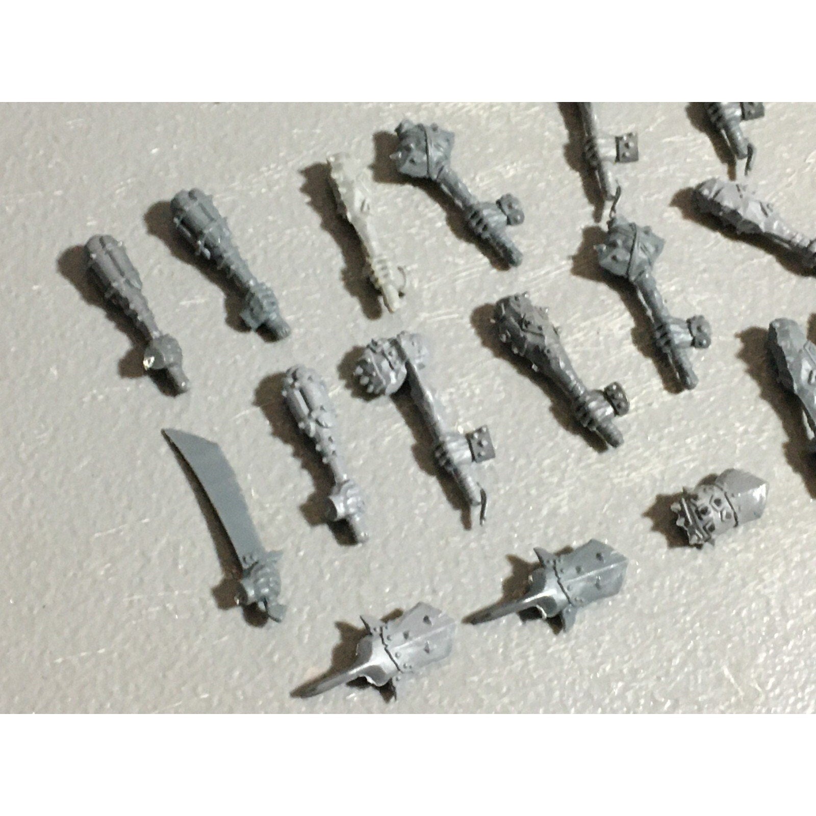 A22582 WARHAMMER FANTASY OGRE KINGDOMS BITS LOT HANDS GAMES WORKSHOP GW