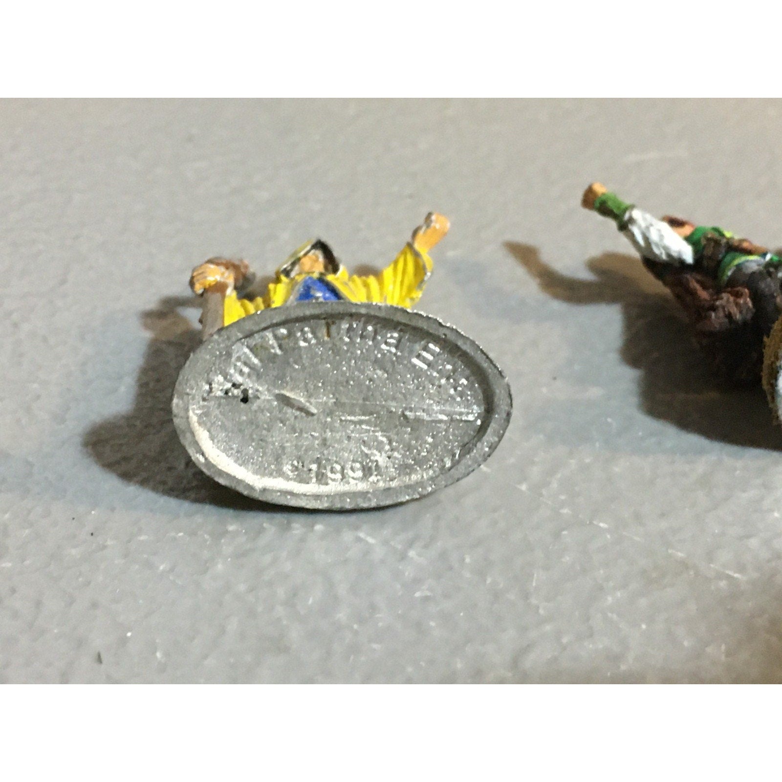 A24864 UNBRANDED METAL TABLETOP OLD OOP D&D FANTASY MAGES WIZARDS MINIATURES