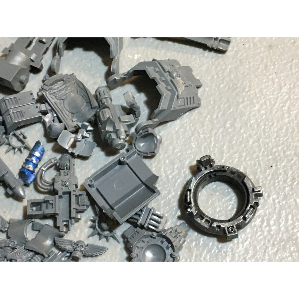 A26712 WARHAMMER 40K SPACE MARINES BITS LOT MIXED DREADNOUGHT DARK ANGELS OTHER