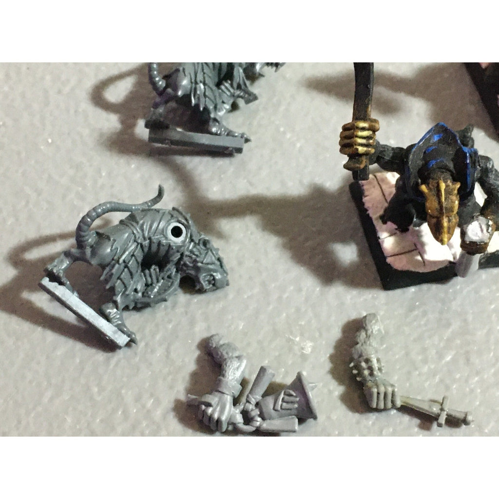 A22307 WARHAMMER FANTASY SKAVEN INCOMPLETE & BITS LOT GAMES WORKSHOP GW