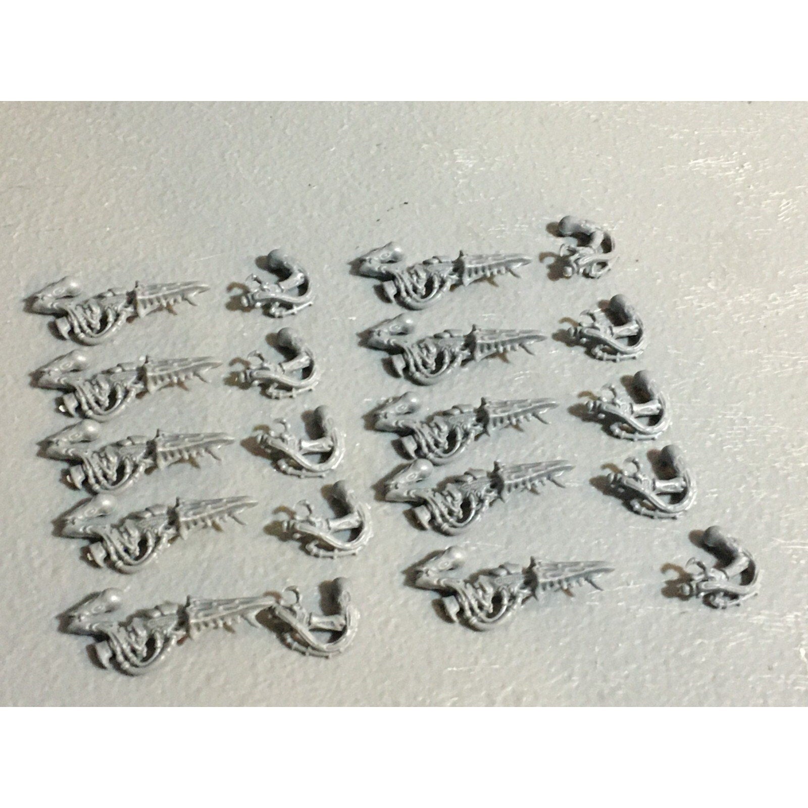 A23052 WARHAMMER 40K TYRANIDS BITS LOT DEVOURERS TERMAGANTS GAMES WORKSHOP GW