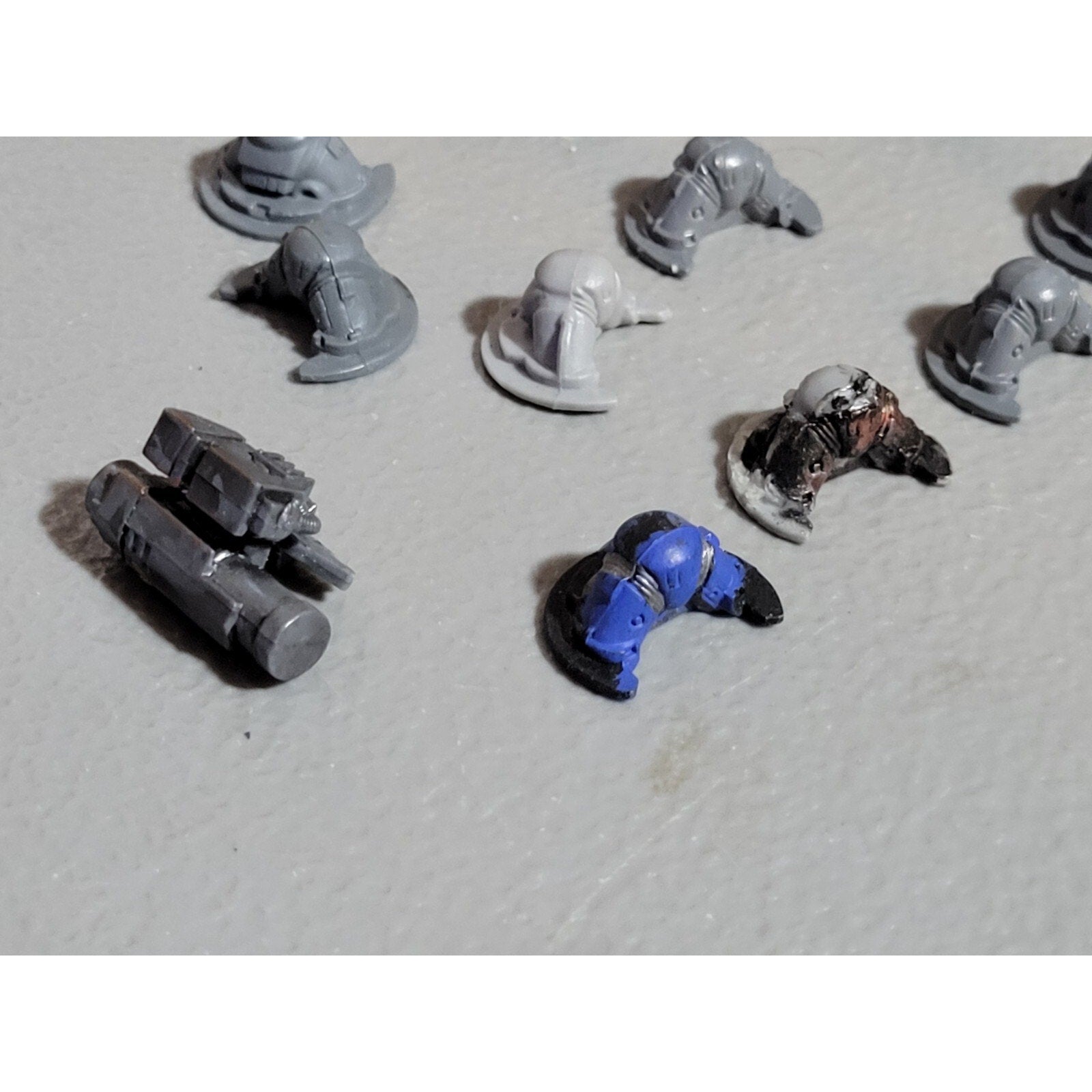 A18906 WARHAMMER 40K SPACE MARINES BITS LOT TANK RHINO RAZORBACK DARK ANGELS