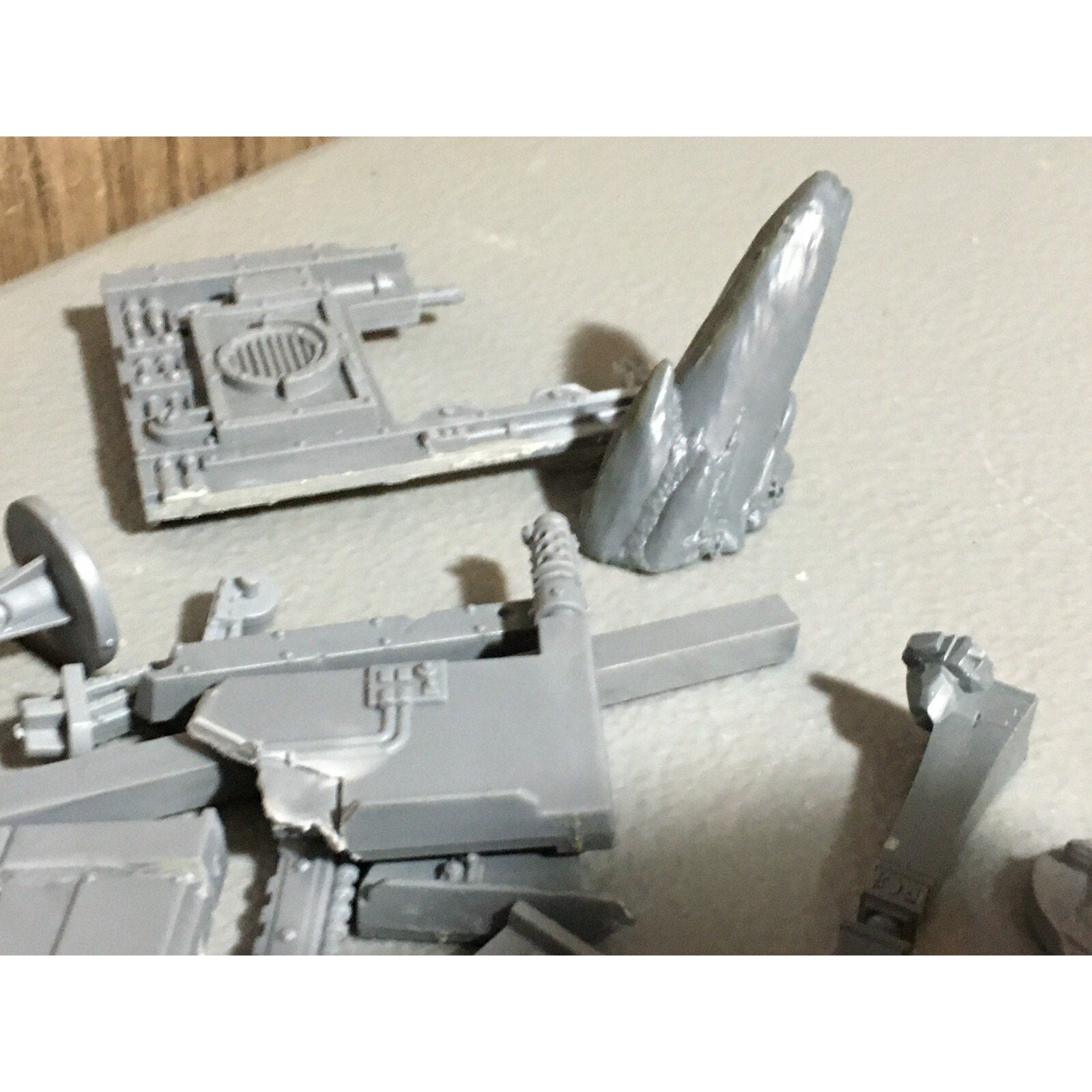 A20099 WARHAMMER 40K NECROMUNDA BITS LOT WALLS LIGHTS GAMES WORKSHOP