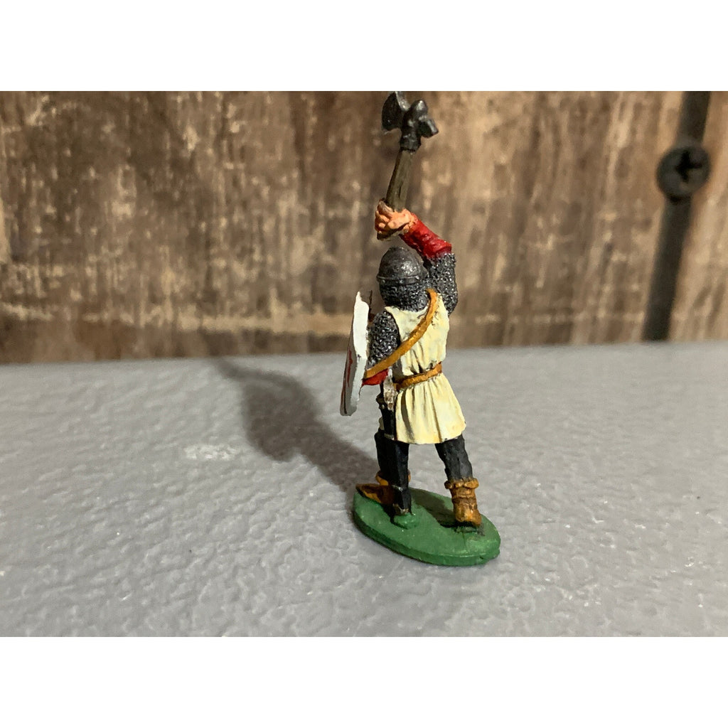 A10014 RAL PARTHA METAL OOP AVALON MAN AT ARMS AXE & HEATER SHIELD PAINTED