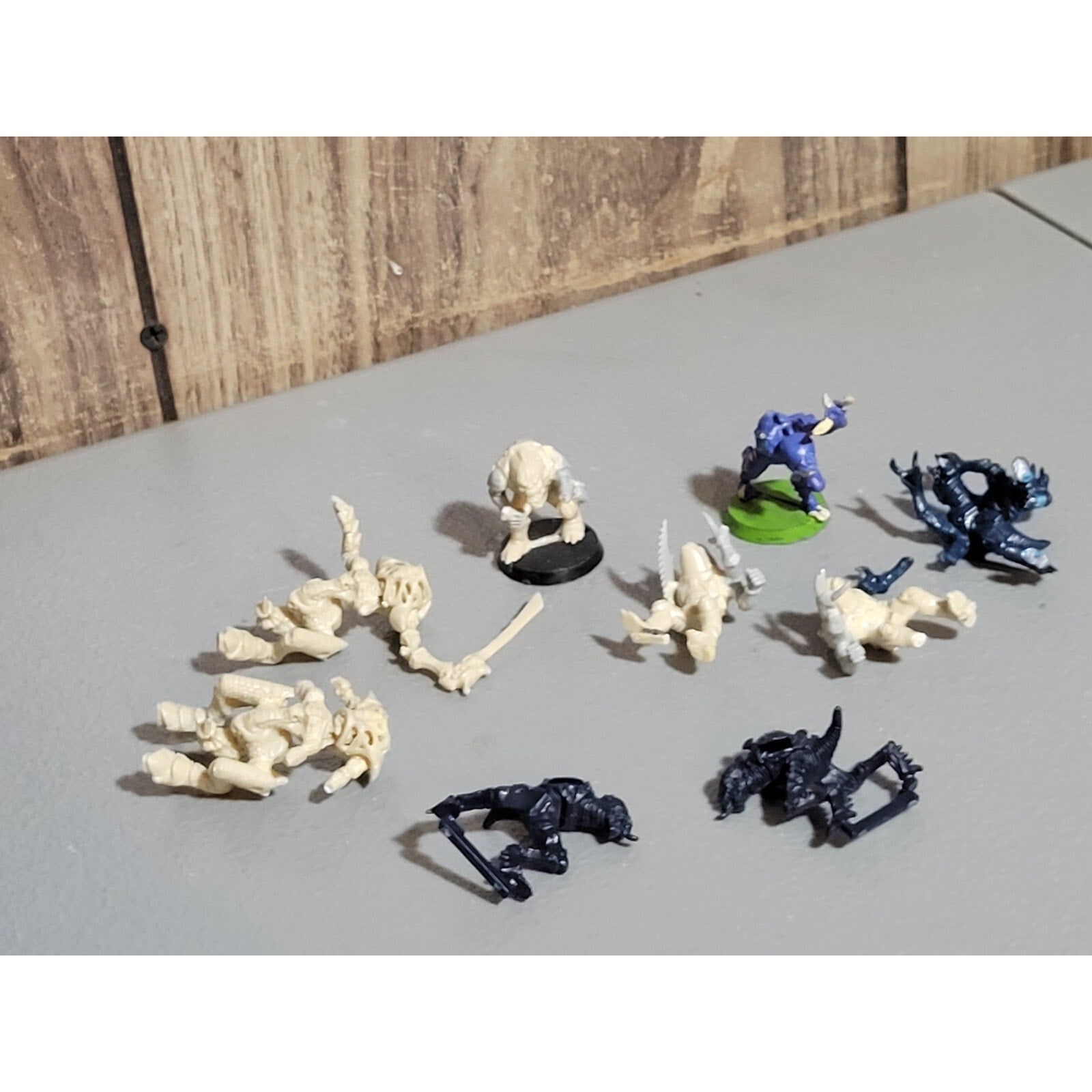A18726 WARHAMMER 40K SPACE CRUSADE TYRANIDS GENESTEALERS WARRIORS HYBRIDS INC