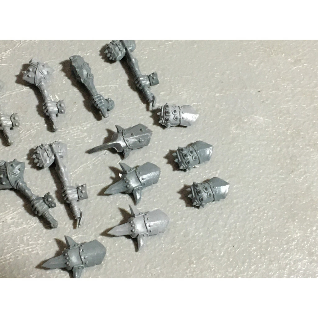 A22580 WARHAMMER FANTASY OGRE KINGDOMS BITS LOT HANDS GAMES WORKSHOP GW