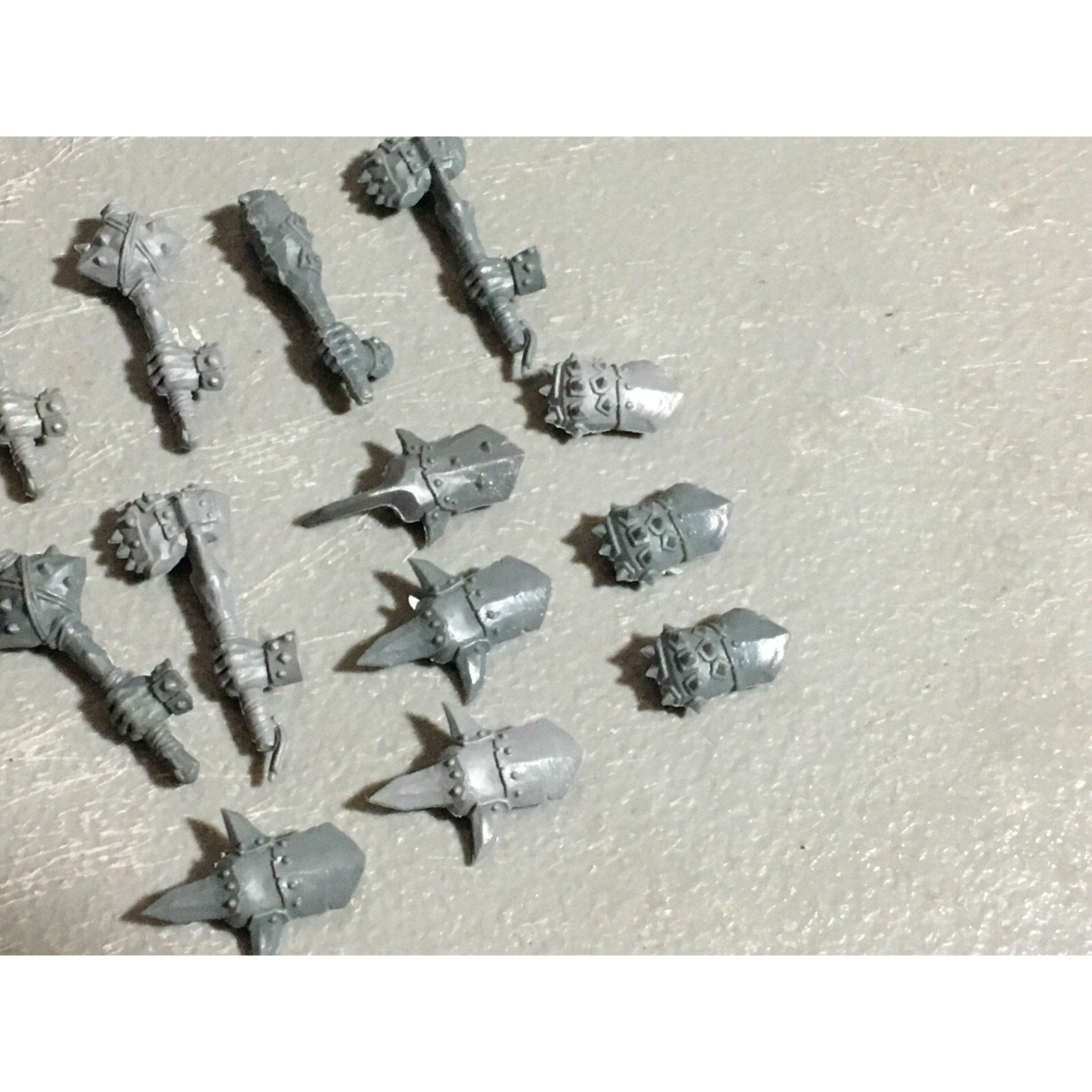 A22580 WARHAMMER FANTASY OGRE KINGDOMS BITS LOT HANDS GAMES WORKSHOP GW