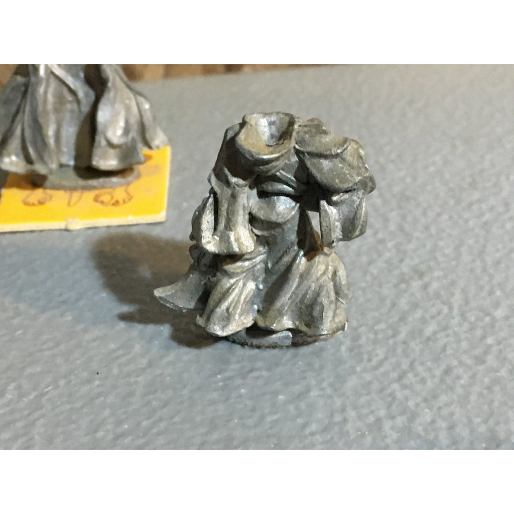 A32528 UNKNOWN METAL MINIATURES ROBED WRIATH GHOST MONK