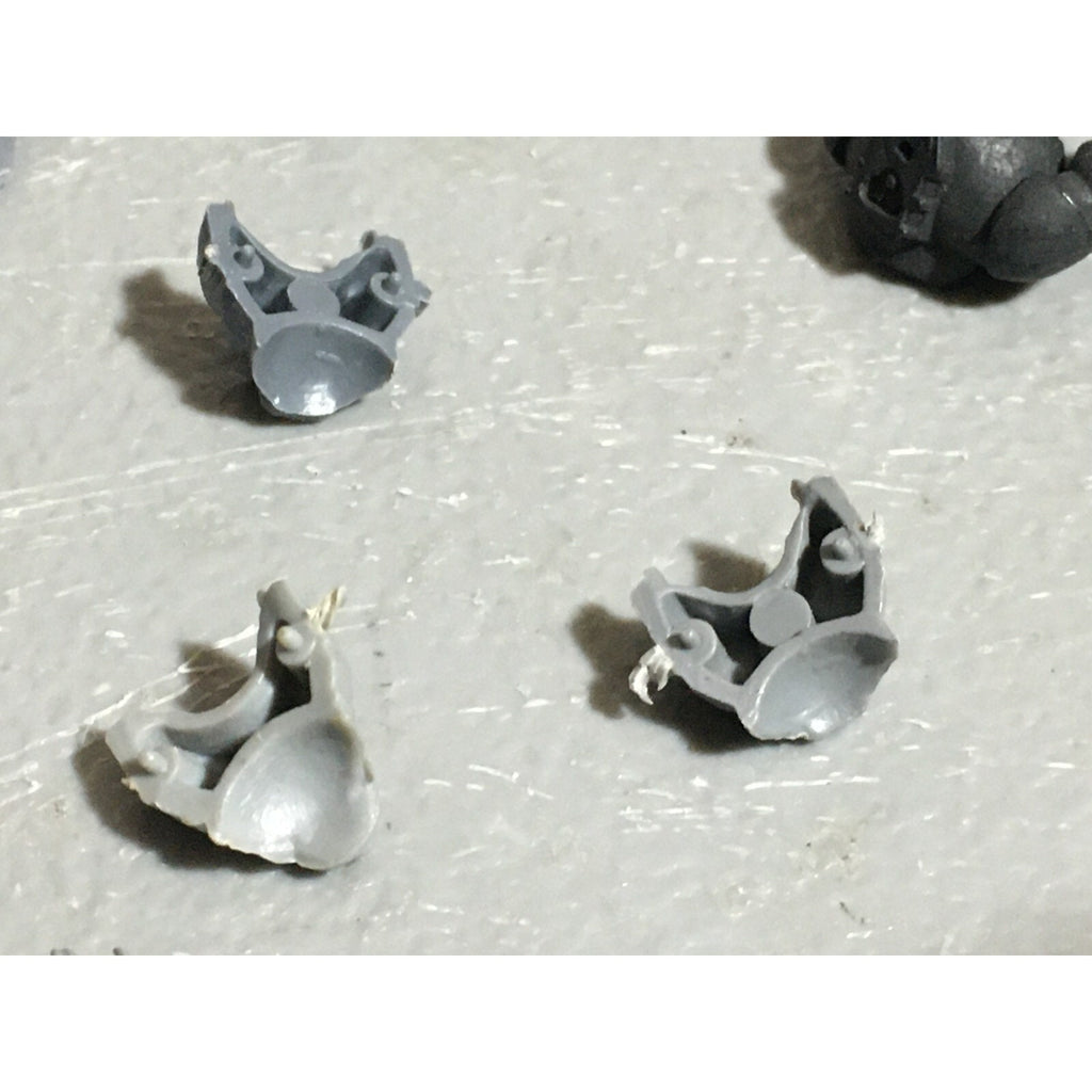 A22575 WARHAMMER 40K CHAOS SPACE MARINES CSM BITS LOT HEADS TORSO FRONTS GW