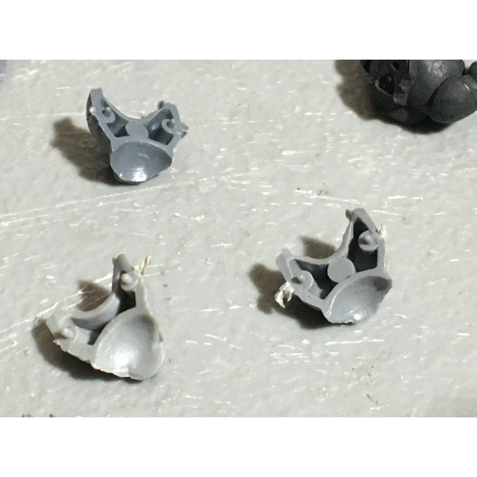 A22575 WARHAMMER 40K CHAOS SPACE MARINES CSM BITS LOT HEADS TORSO FRONTS GW