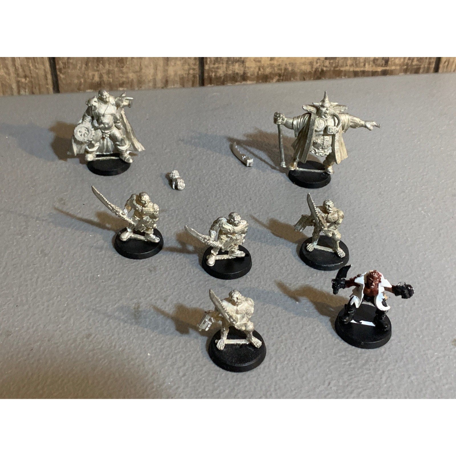 A31446 WARZONE MUTANT CHRONICLES TARGET HHG METAL DARK LEGION CUSTOM ARM & BLADE