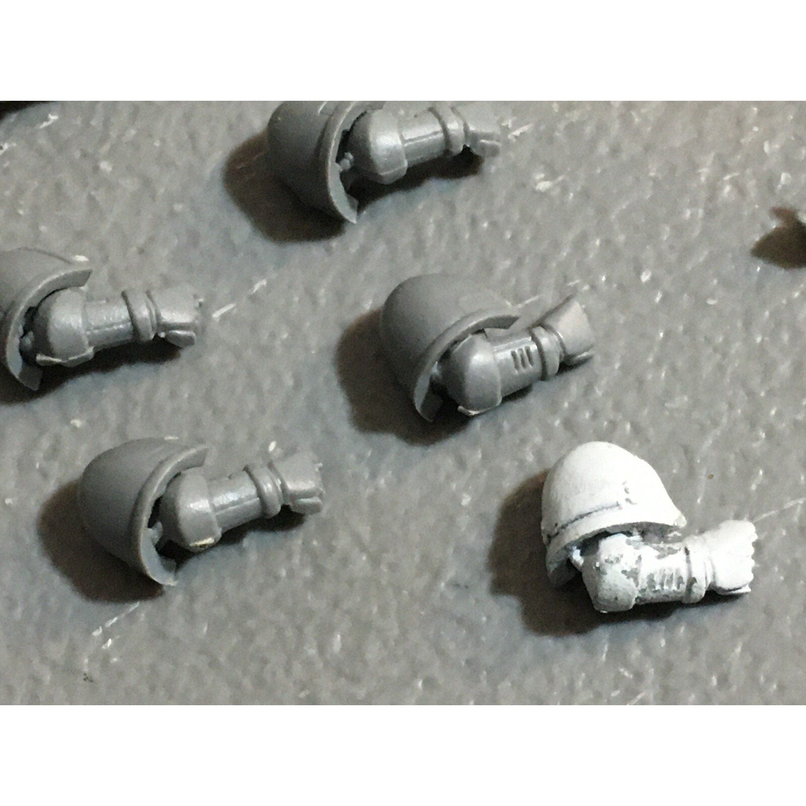 A22947 WARHAMMER 40K SPACE MARINES BITS LOT ARMS GAMES WORKSHOP GW