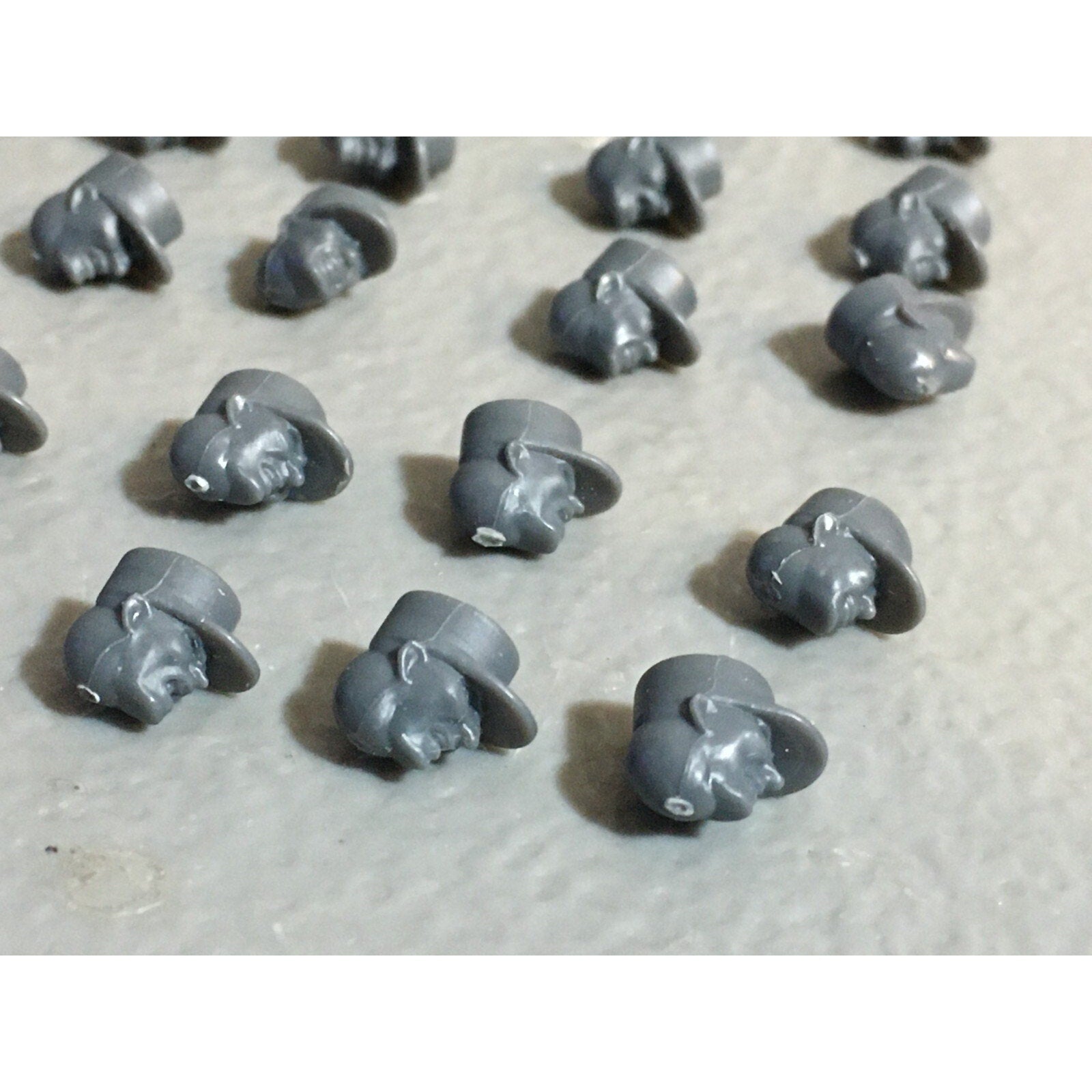 A23031 WARGAMES ATLANTIC HEADS GROGNARD KEPI 23 CT 28MM MINIATURES BITS LOT