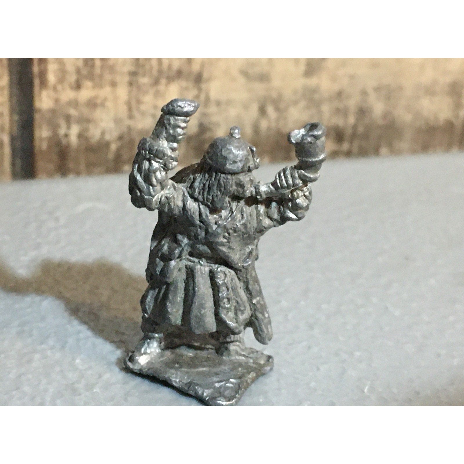 A32081 CUSTOM CAST MINIATURES FANTASY HUMAN & HALFLING WARRIOR METAL TABLE TOP