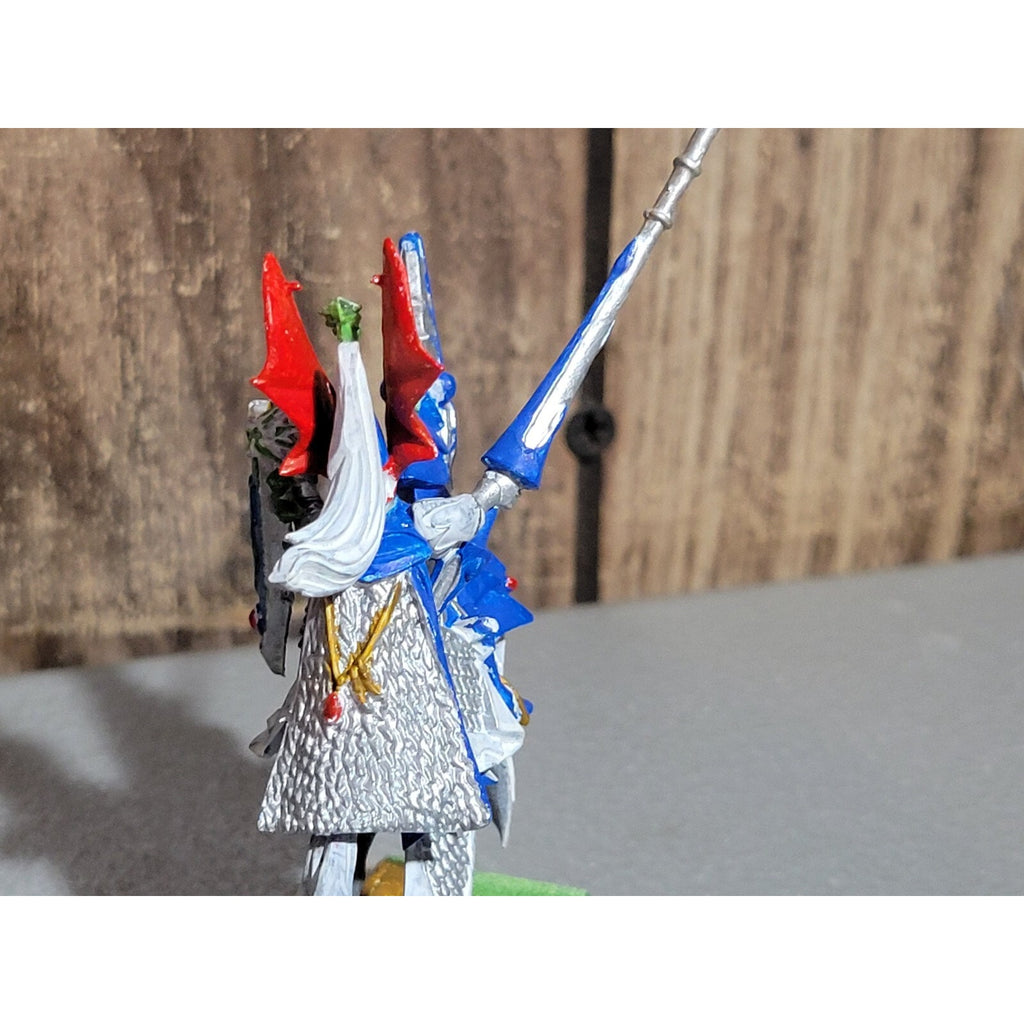 A17899 WARHAMMER FANTASY HIGH ELVES PRINCE CUST ARM / NO SHOULDER PAD