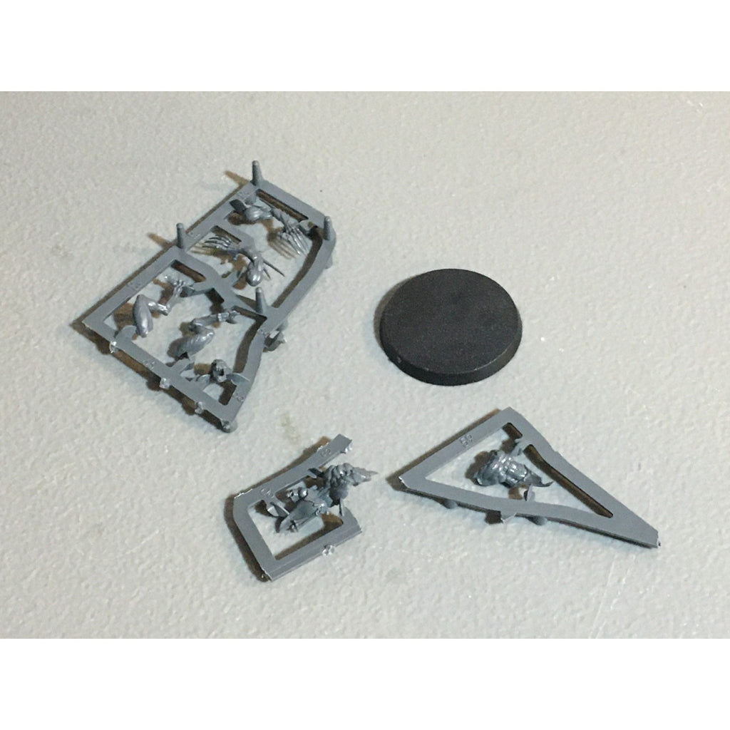 A24317 WARHAMMER AOS SIGMAR FLESH EATER COURTS GHOUL ING GW NOS ON SPRUE