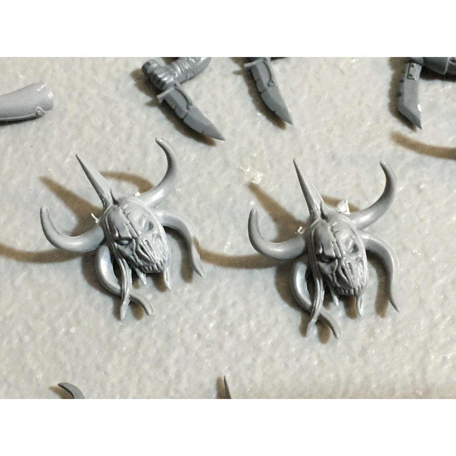 A23245 WARHAMMER FANTASY CHAOS BEASTMEN BITS LOT COMMAND GAMES WORKSHOP GW