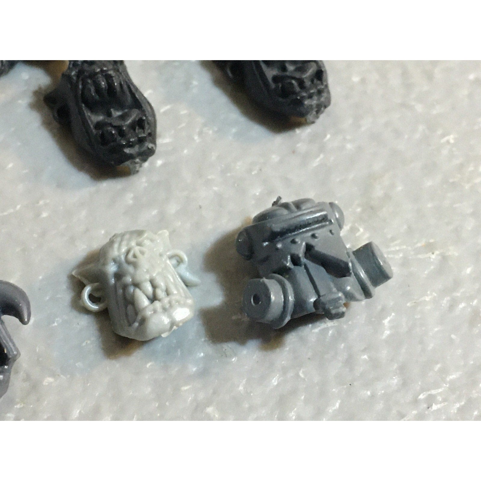 A33559 WARHAMMER 40K SPACE ORKS BITS LOT HEADS GW GAMES WORKSHOP