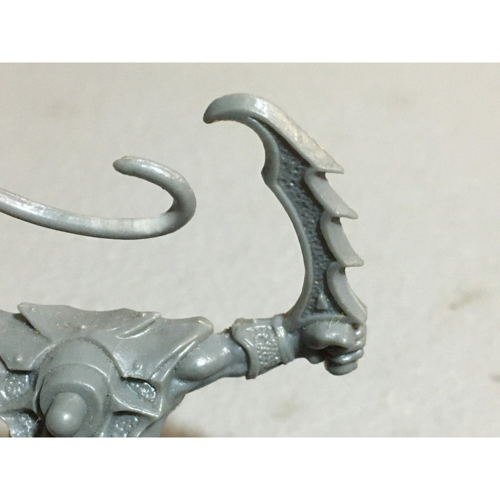 A23496 WARHAMMER HEROQUEST GARGOYLE BLOODTHIRSTER MISSING HEAD & WINGS GW