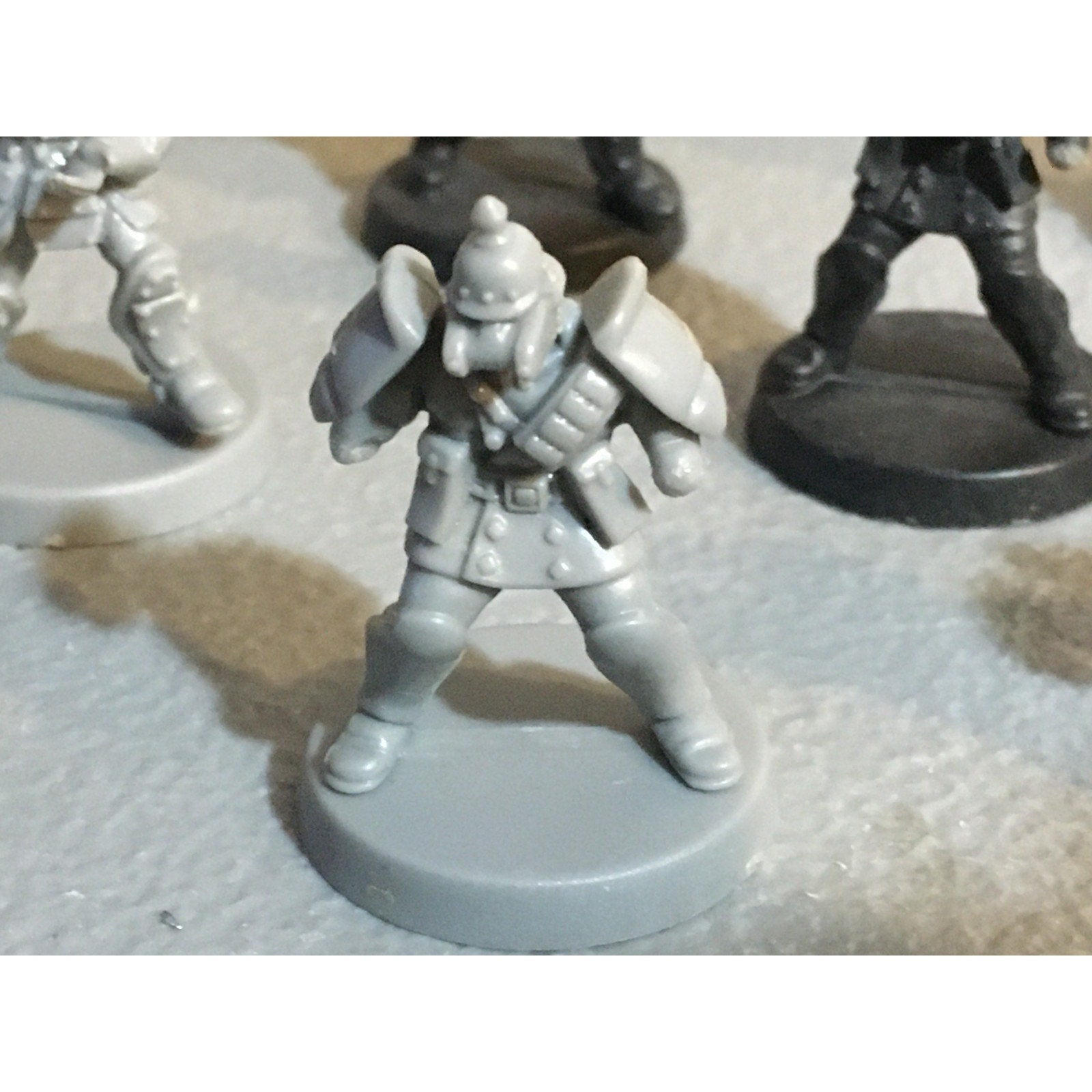 A30065 UNKNOWN TABLE TOP SCI-FI POWER ARMOR SOLDIERS 11 PK INCOMPLETE WAR GAMES