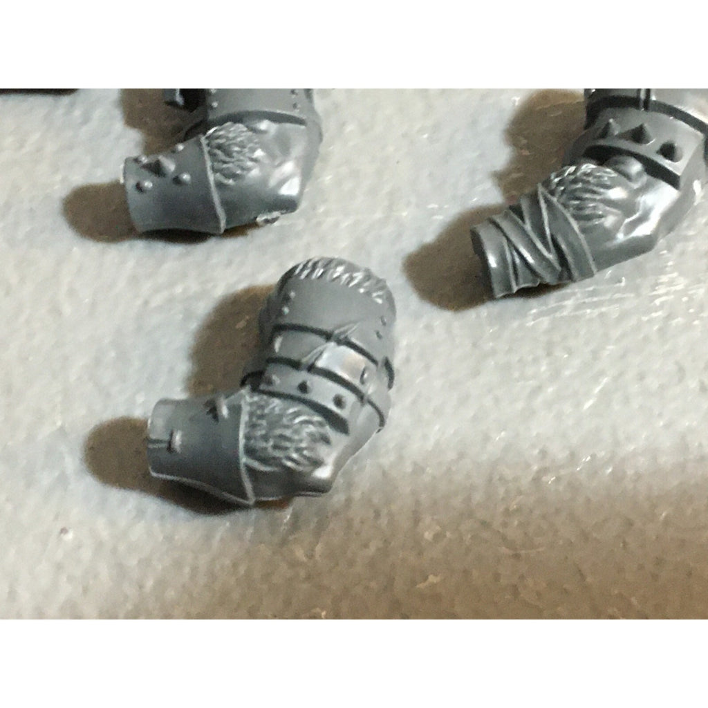 A23167 WARHAMMER FANTASY CHAOS BEASTMEN BITS LOT MINOTAUR ARMS GW GAMES WORKSHOP