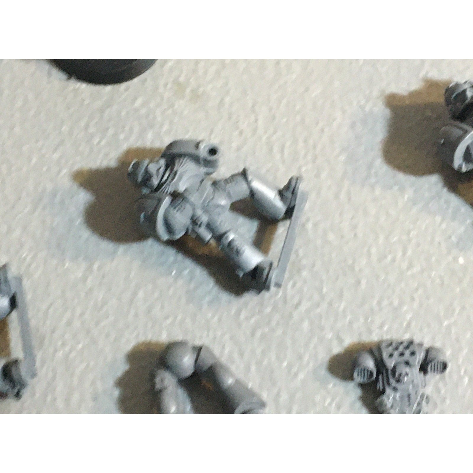 A31130 WARHAMMER 40K SPACE MARINES MIXED LOT INCOMPLETE & BITS + CHAOS