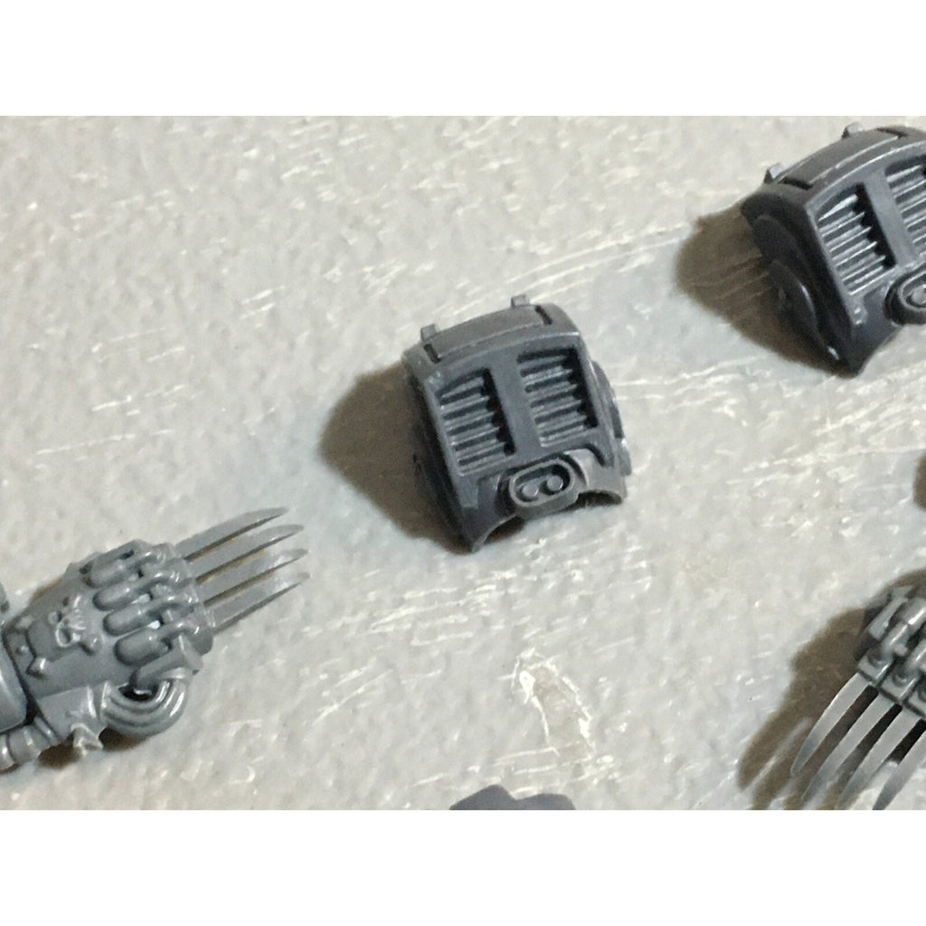 A23021 WARHAMMER 40K SPACE MARINES BITS LOT LIGHTNING CLAWS TERMINATORS GW