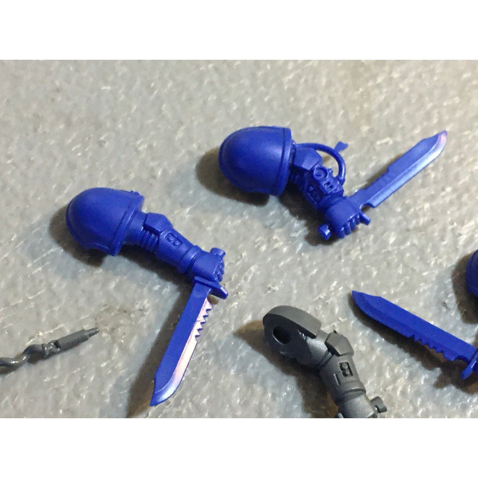 A29414 WARHAMMER 40K SPACE MARINES PRIMARIS BITS LOT TORSO FRONTS REIVER ARMS GW