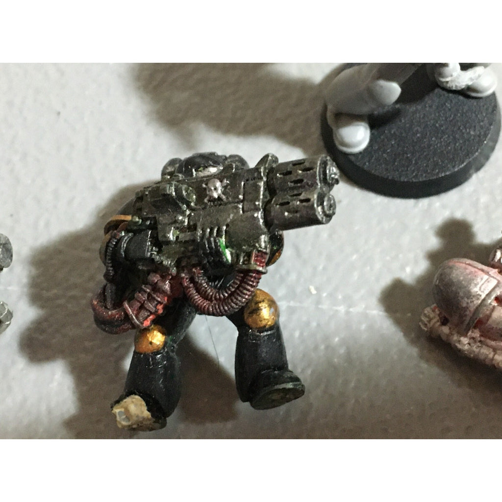 A21010 WARHAMMER 40K SPACE MARINES METAL DEVASTATORS MISS 1 ARM PLASTIC BODIES