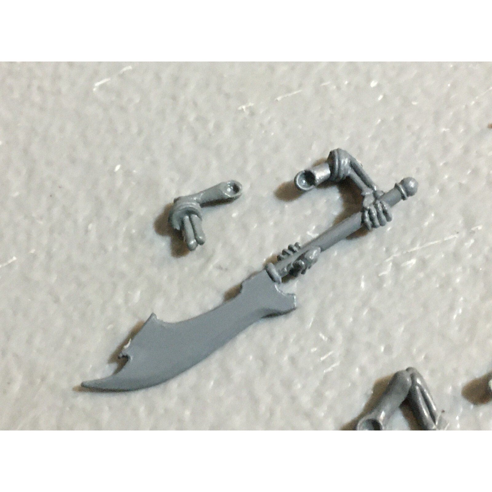A23421 WARHAMMER FANTASY VAMPIRE COUNTS BITS LOT SKELETON WIGHT GREAT WEAPON ARM