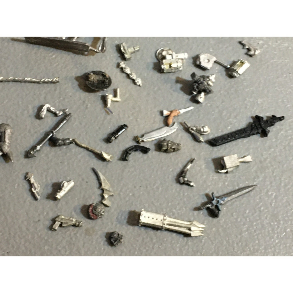 A32555 UNKNOWN MINIATURES ALL METAL BITS LOT FANTASY SCI-FI MIXED
