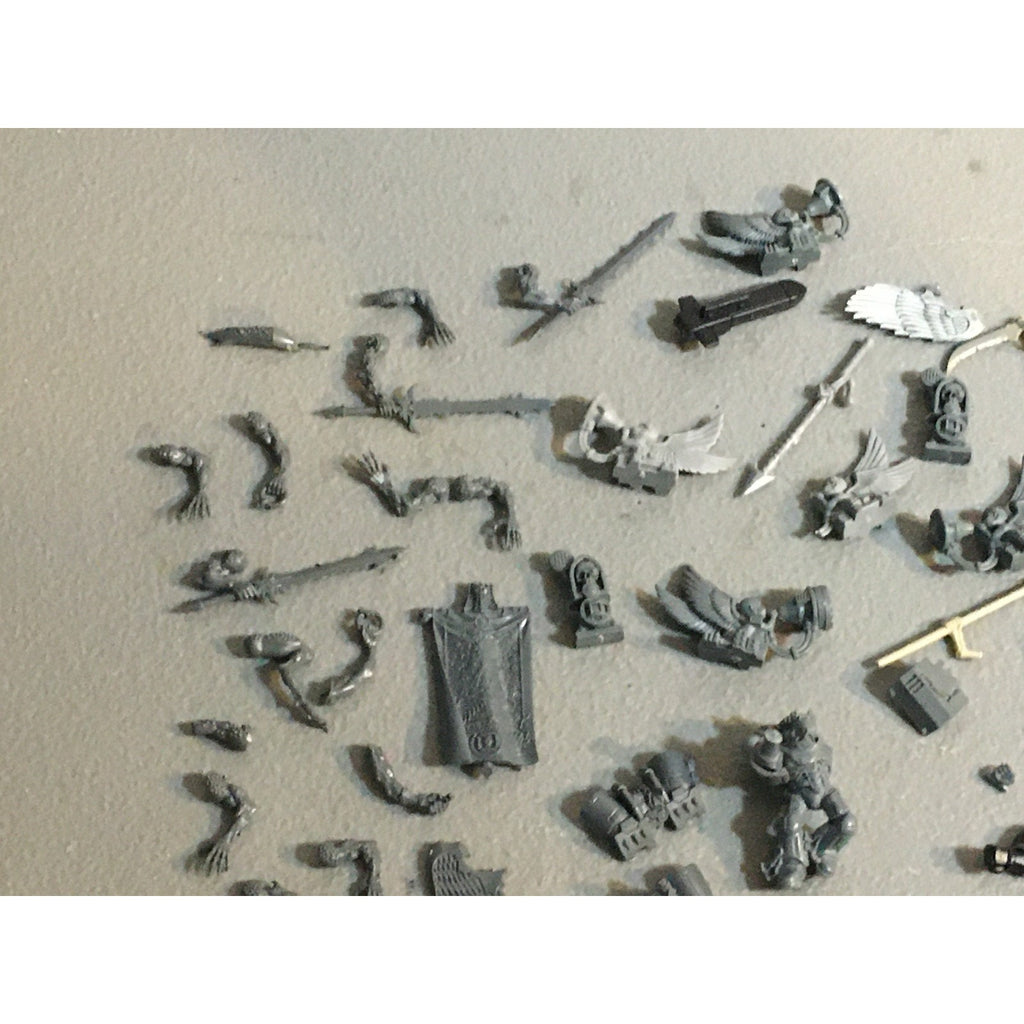 A32586 WARHAMMER 40K FANTASY RANDOM BITS LOT BLOOD ANGELS DAEMON UNDEAD GW