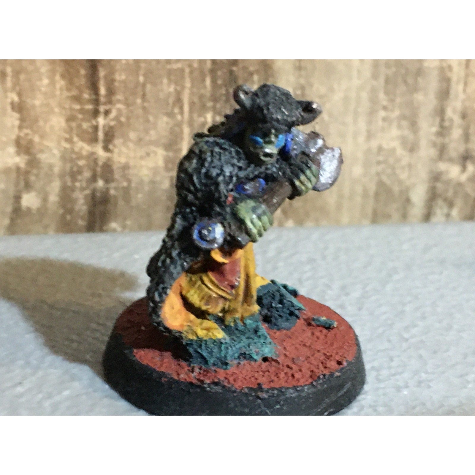 A32469 WARHAMMER FANTASY CITADEL VINTAGE HOBGOBLIN WARRIOR METAL PAINT BASE