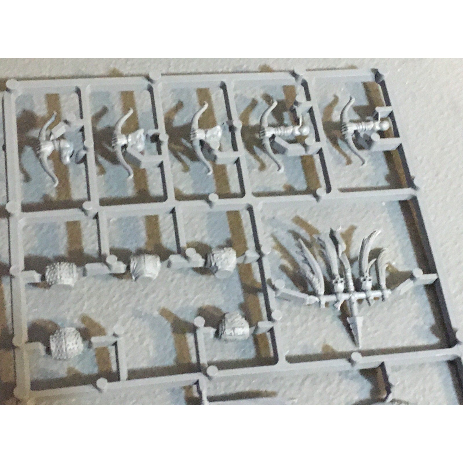 A33693 WARHAMMER FANTASY ORCS & GOBLINS BITS ON SPRUE LOT GOBLINS GW