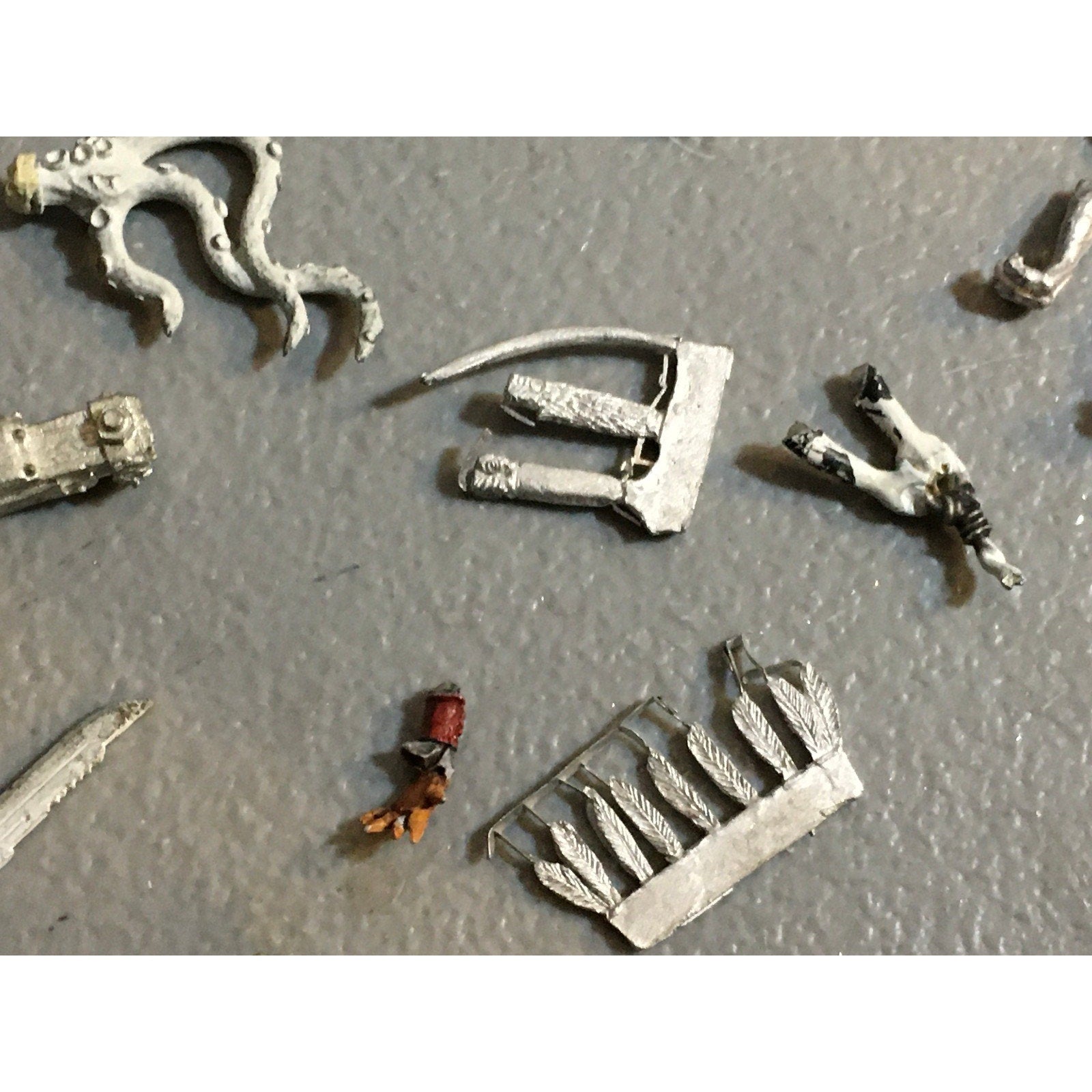 A32540 UNKNOWN MINIATURES ALL METAL BITS & INCOMPLETE LOT FANTASY