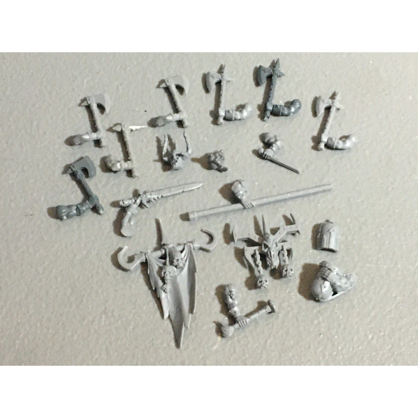 A22180 WARHAMMER FANTASY CHAOS MORTALS BITS LOT MIXED MARAUDER COMMAND & ARMS GW