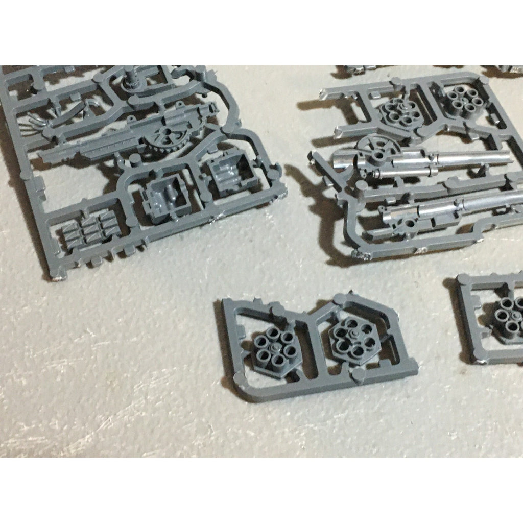 A20991 WARHAMMER 40K ASTRA IMPERIAL GUARD BITS ON SPRUE LOT SCIONS ARTILLERY