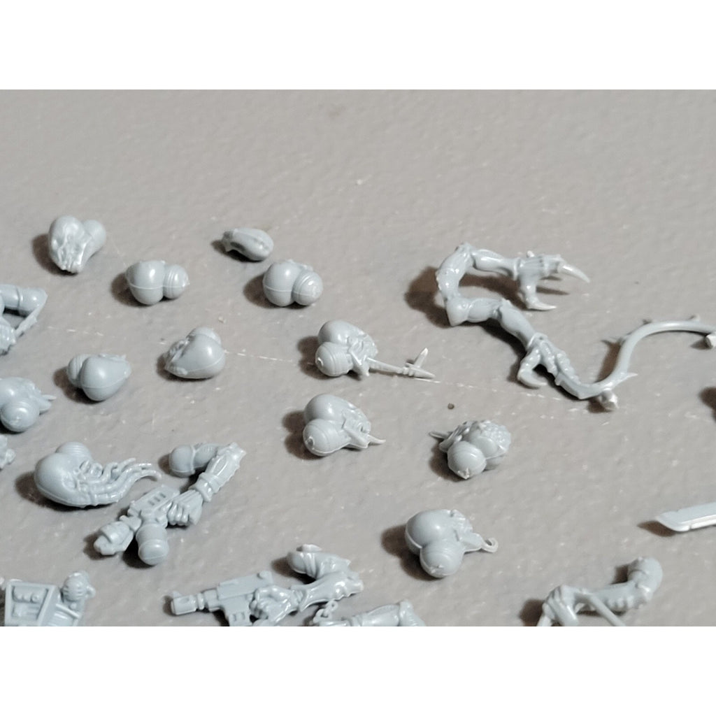 A19129 WARHAMMER 40K GENESTEALER CULTS OOP RARE ACOLYTE HYBIDS BITS LOT