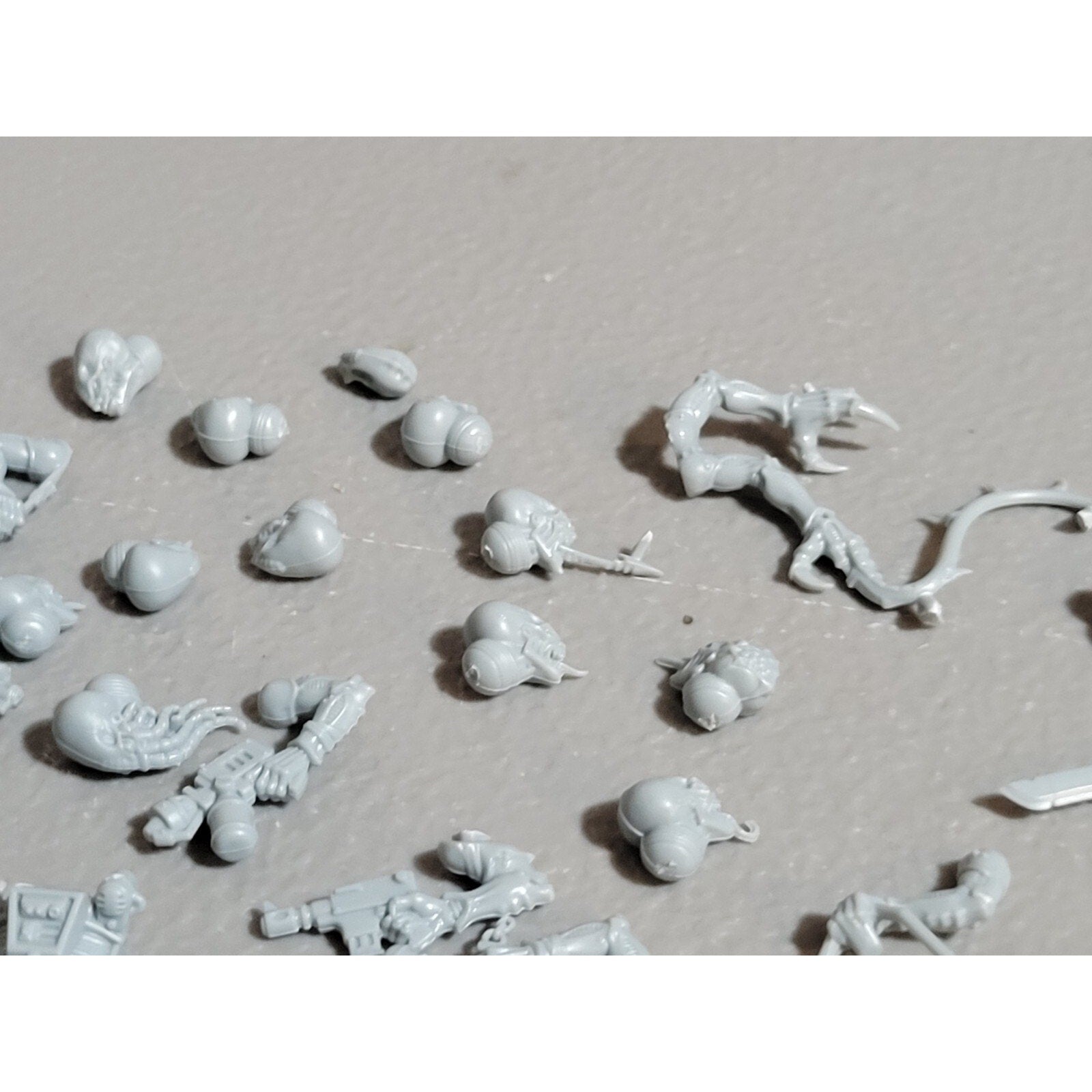 A19129 WARHAMMER 40K GENESTEALER CULTS OOP RARE ACOLYTE HYBIDS BITS LOT
